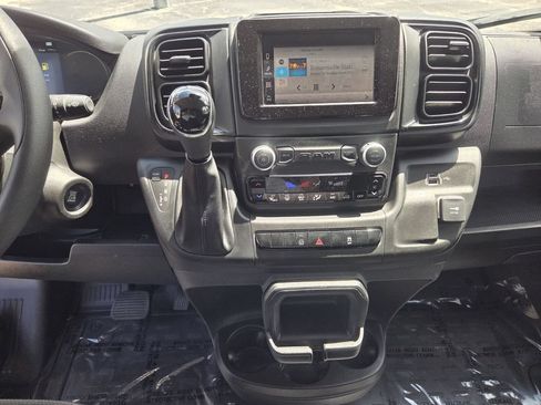 Used 2025 RAM ProMaster 2500 w/ U-Haul Equipment Group FWD image 14