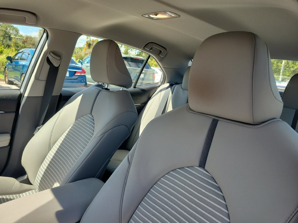 Used 2024 Toyota Camry SE FWD image 21