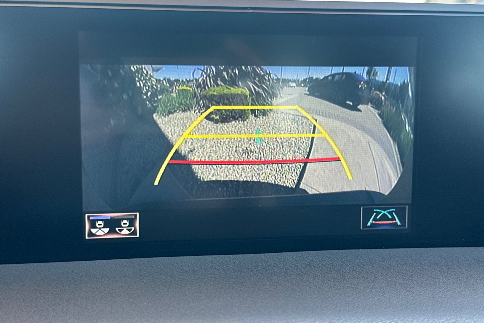Used 2020 Lexus UX 250h w/ Accessory Package 2 AWD/4WD image 22