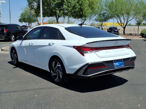 Certified 2025 Hyundai Elantra Sport FWD image 3