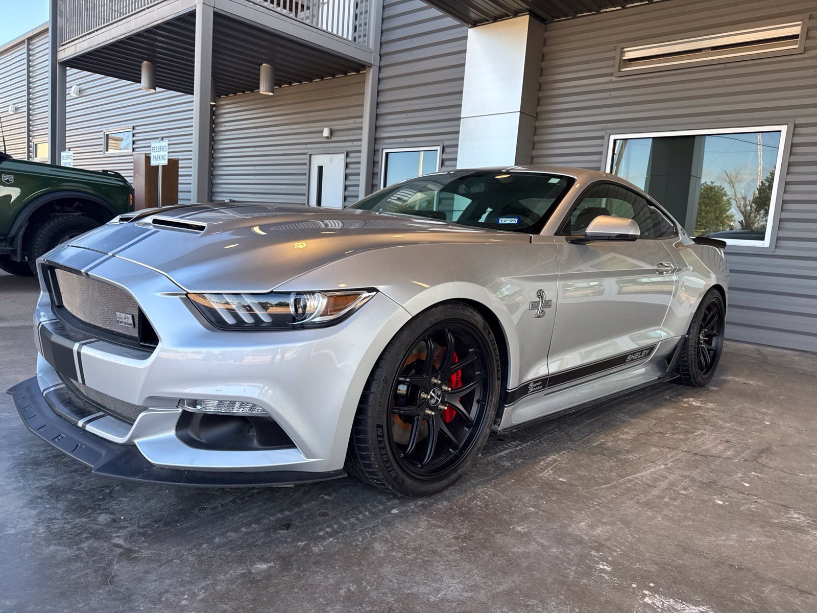 Used 2017 Ford Mustang GT Premium w/ Equipment Group 401A RWD image 9