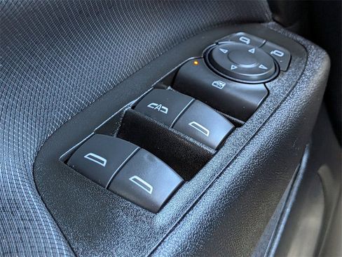 Used 2022 Chevrolet Equinox RS w/ RS Leather Package image 27