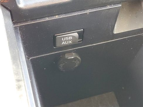 Used 2010 Toyota Venza AWD image 24