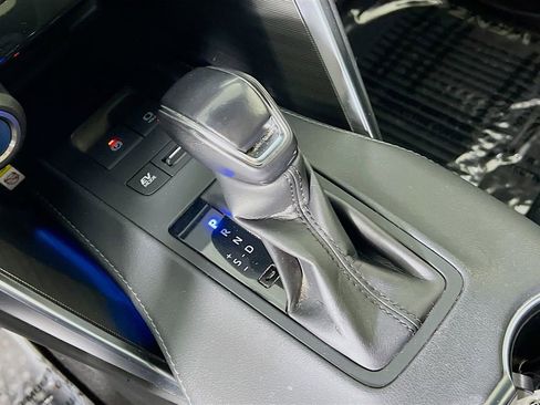 Used 2021 Toyota Venza Limited w/ Advanced Technology Package image 16