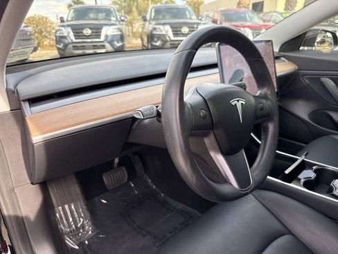 Used 2019 Tesla Model 3 Standard Range Plus image 22