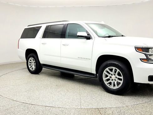 Used 2020 Chevrolet Suburban LT AWD/4WD image 3
