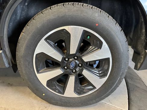 Used 2017 Subaru Forester 2.5i Limited AWD/4WD image 24