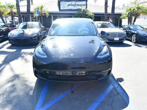 Used 2022 Tesla Model Y Performance AWD/4WD image 2