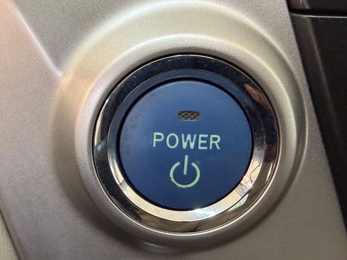 Used 2012 Toyota Prius V Five image 29