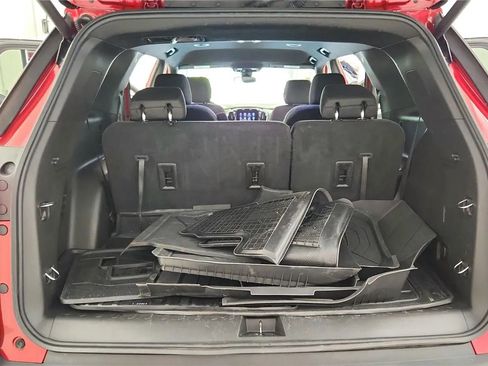 Used 2023 Chevrolet Traverse LT FWD image 19