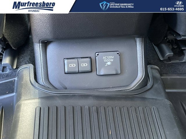 Used 2022 Toyota Highlander Limited AWD/4WD image 18