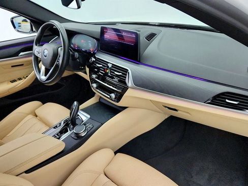 Used 2021 BMW 540i w/ Premium Package RWD image 25