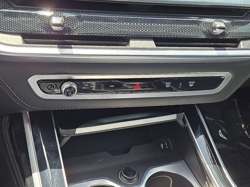 Used 2023 BMW ALPINA XB7 AWD/4WD image 30