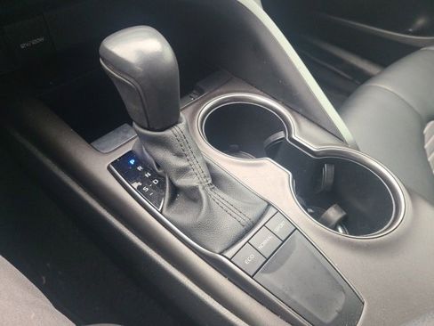 Used 2024 Toyota Camry SE image 26