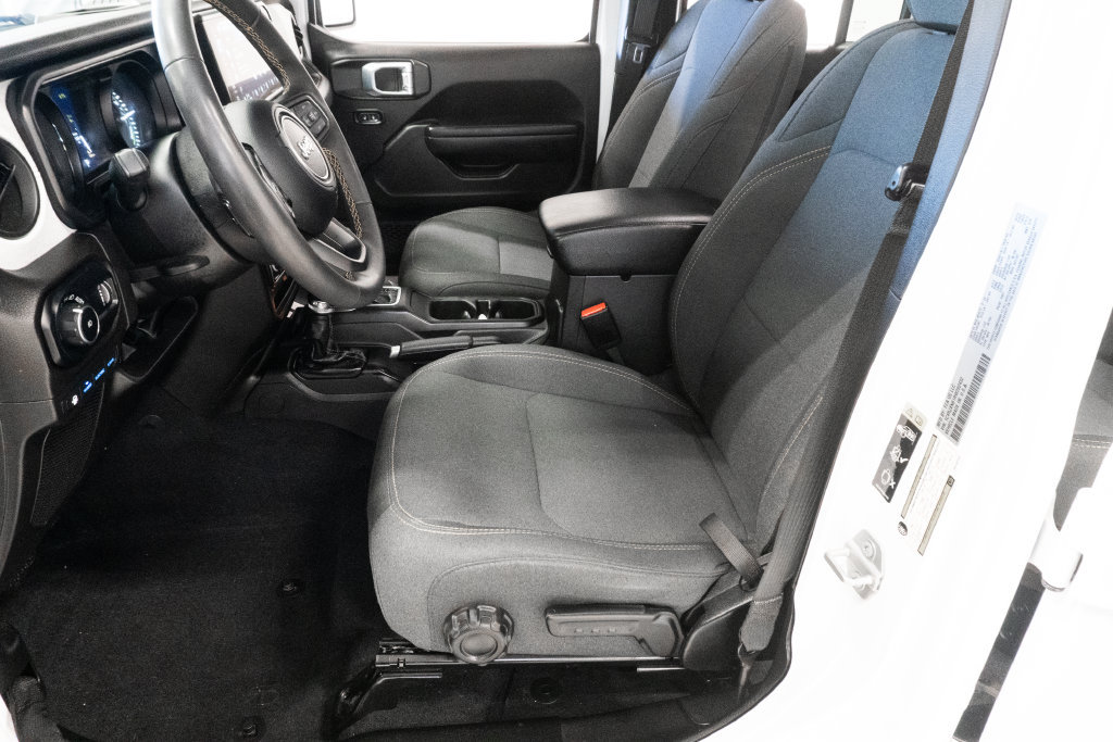 Used 2024 Jeep Wrangler Unlimited w/ Convenience Group AWD/4WD image 8