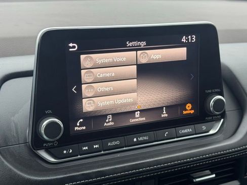 Used 2023 Nissan Rogue SV image 37