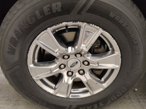 Used 2015 Ford F150 XLT w/ Equipment Group 301A Mid AWD/4WD image 31