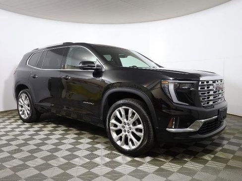 Used 2024 GMC Acadia Denali w/ Super Cruise Package image 4