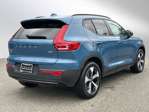 Certified 2025 Volvo XC40 B5 Plus AWD/4WD image 4