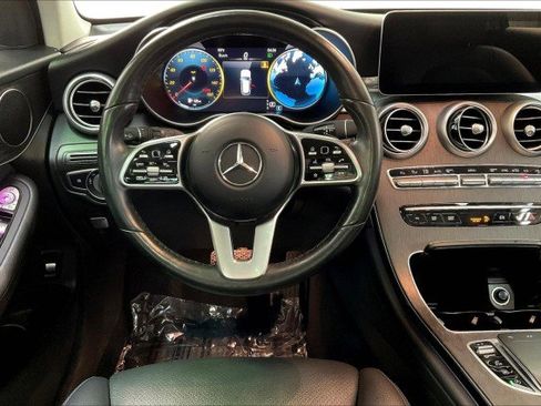 Used 2021 Mercedes-Benz GLC 300 4MATIC w/ Premium Package image 4