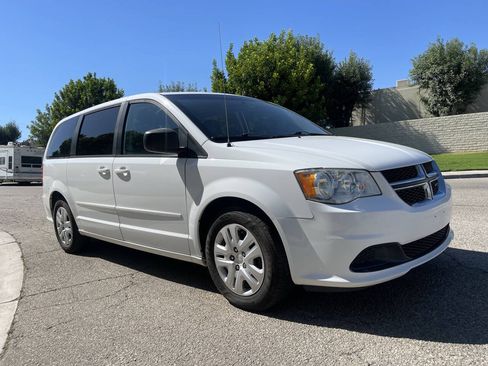 Used 2015 Dodge Grand Caravan SE w/ Quick Order Package 29E SE FWD image 10