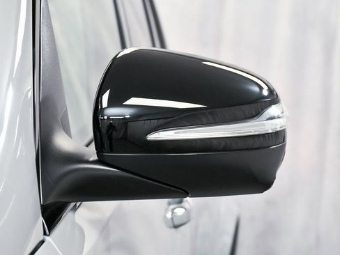 Used 2024 Mercedes-Benz GLE 450 4MATIC image 79