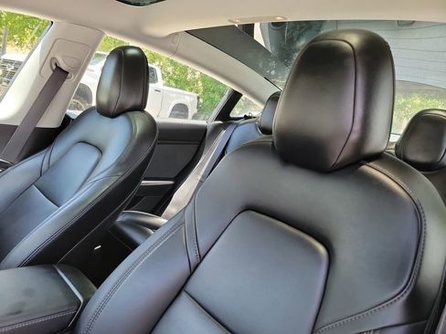 Used 2018 Tesla Model 3 Long Range RWD image 18