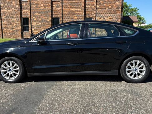 Used 2016 Ford Fusion S FWD image 5