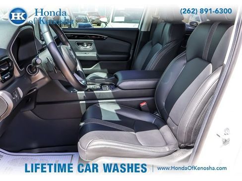 Certified 2025 Honda Pilot EX-L image 9