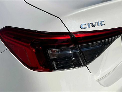Used 2024 Honda Civic Sport image 28