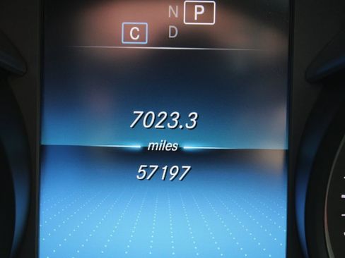 Certified 2021 Mercedes-Benz GLC 300 image 34