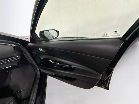 Used 2021 Hyundai Elantra SEL FWD image 30