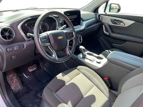Used 2025 Chevrolet Blazer LT image 12