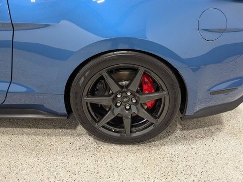 Used 2020 Ford Mustang Shelby GT500 w/ Carbon Fiber Track Pack RWD image 11