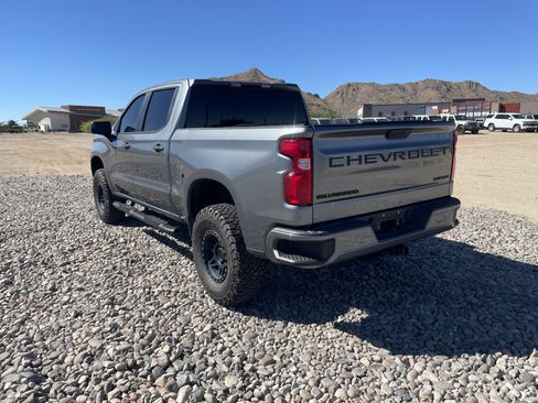 Used 2021 Chevrolet Silverado 1500 Custom RWD image 3