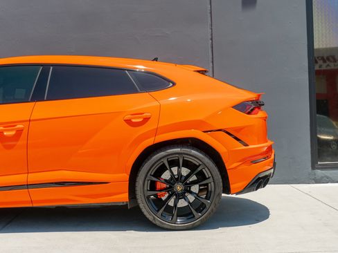 Used 2023 Lamborghini Urus S AWD/4WD image 20