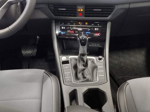 New 2026 Volkswagen Jetta SE image 32