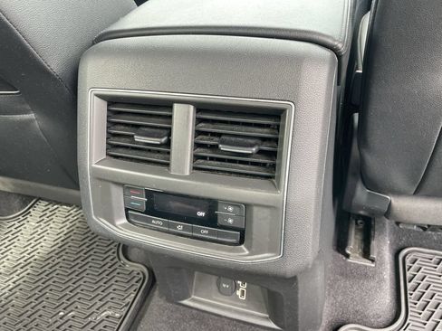 Used 2019 Volkswagen Atlas SE FWD image 23