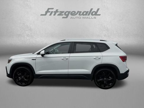Used 2022 Volkswagen Taos SE AWD/4WD image 9