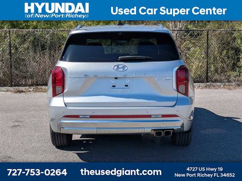 Used 2023 Hyundai Palisade Calligraphy image 4