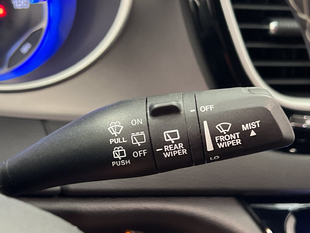 Used 2025 Chrysler Pacifica Select FWD image 62