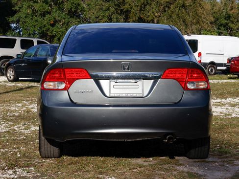 Used 2010 Honda Civic DX-VP image 7