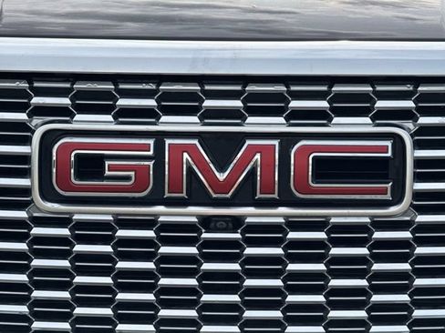 Used 2021 GMC Yukon Denali AWD/4WD image 32