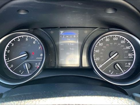Used 2023 Toyota Camry SE image 12