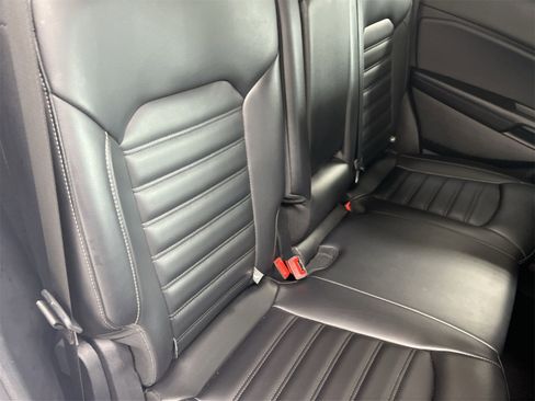 Used 2024 Ford Edge SEL image 32