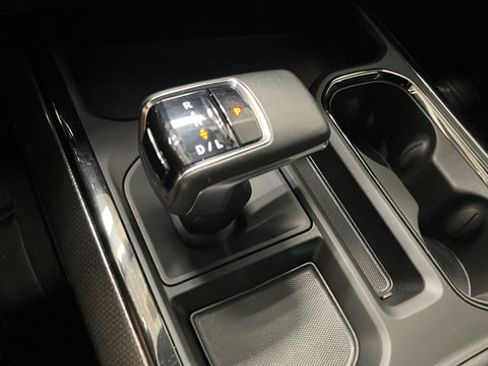 Used 2022 Chevrolet Silverado 1500 ZR2 w/ Technology Package AWD/4WD image 19