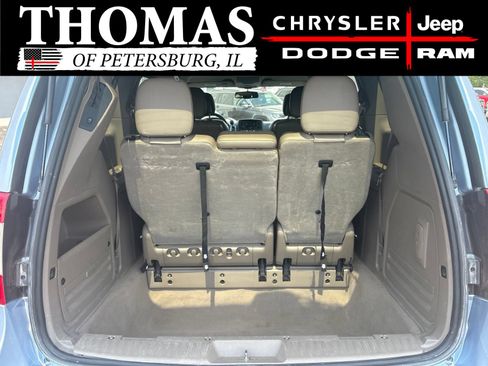 Used 2013 Chrysler Town & Country Touring FWD image 24
