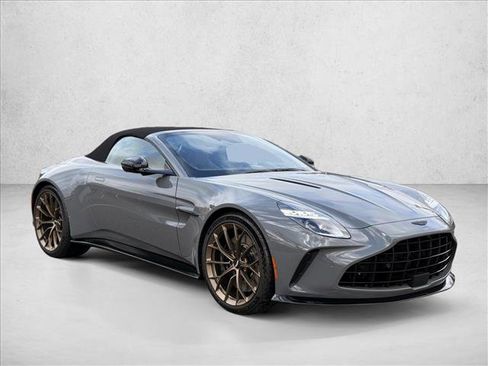 New 2026 Aston Martin V8 Vantage Convertible RWD image 18