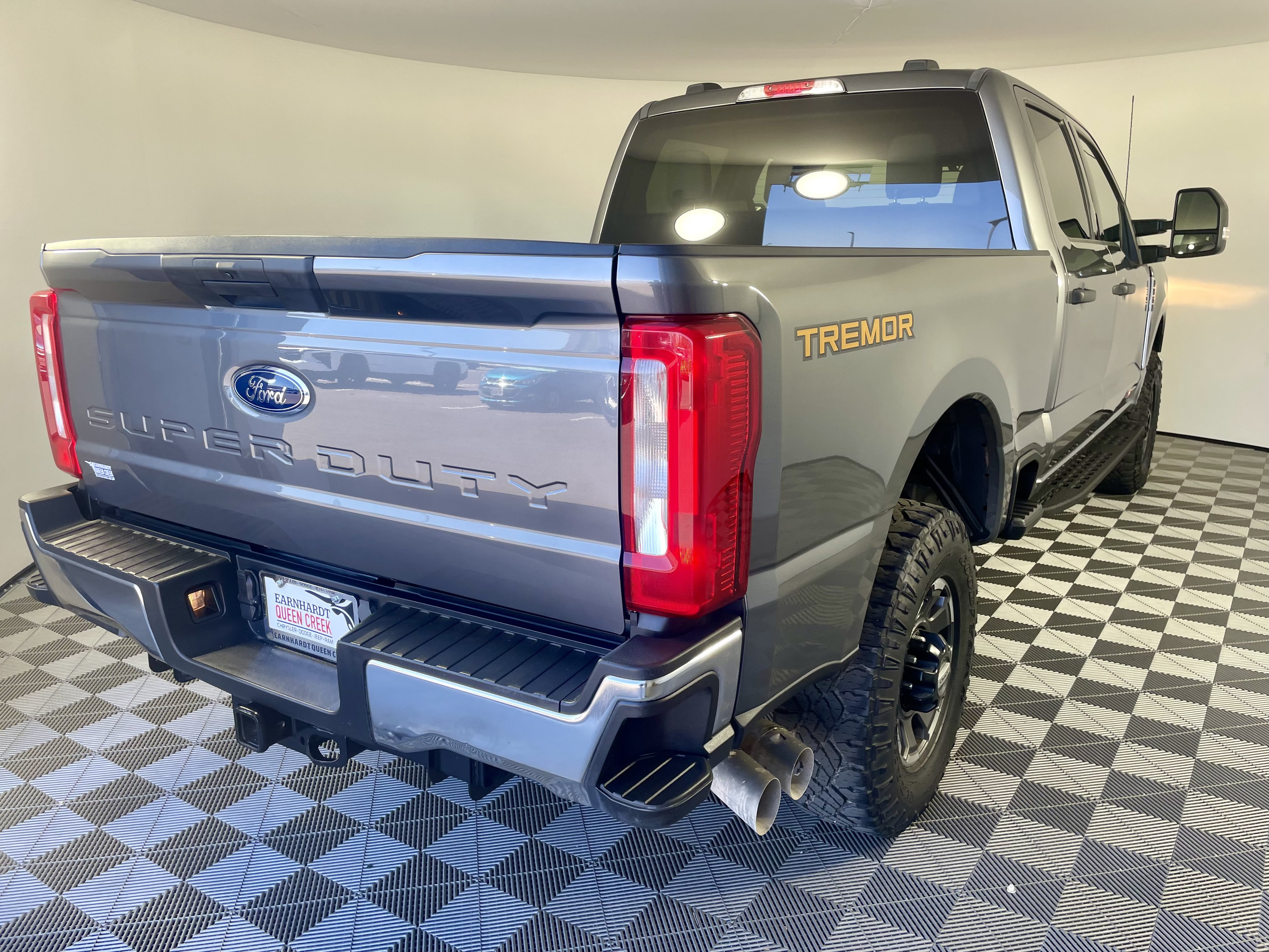 Used 2023 Ford F350 XLT w/ Tremor Off-Road Package AWD/4WD image 4