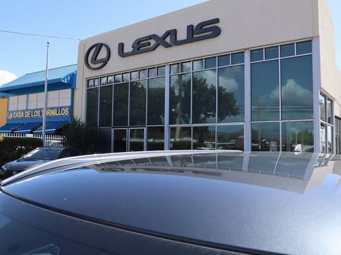 Used 2024 Mitsubishi Outlander SE Black Edition image 11